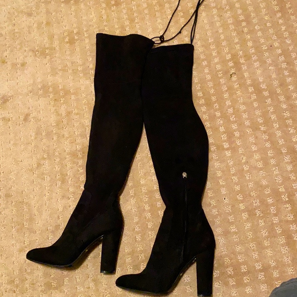Black thigh high suede Boots by Dolce Vita size 7 in perfect condition worn once
